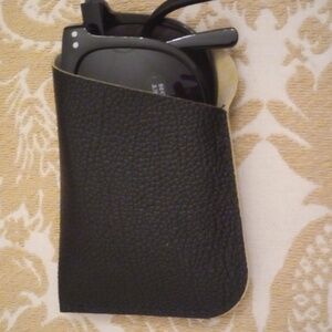 NWT Ultra Violet Protection Wayfarer Style Black  Foldable Sunglasses.